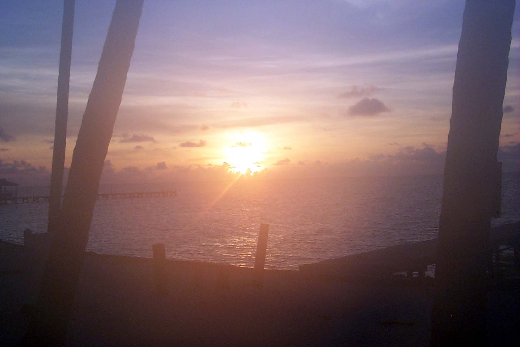 B99_Sunrise1.JPG (1179443 bytes)